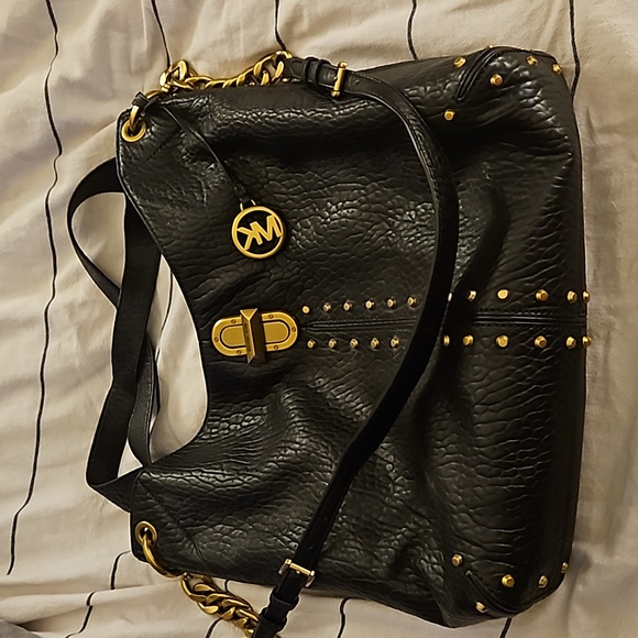 Michael Kors leather hobo bag. - Picture 1 of 4